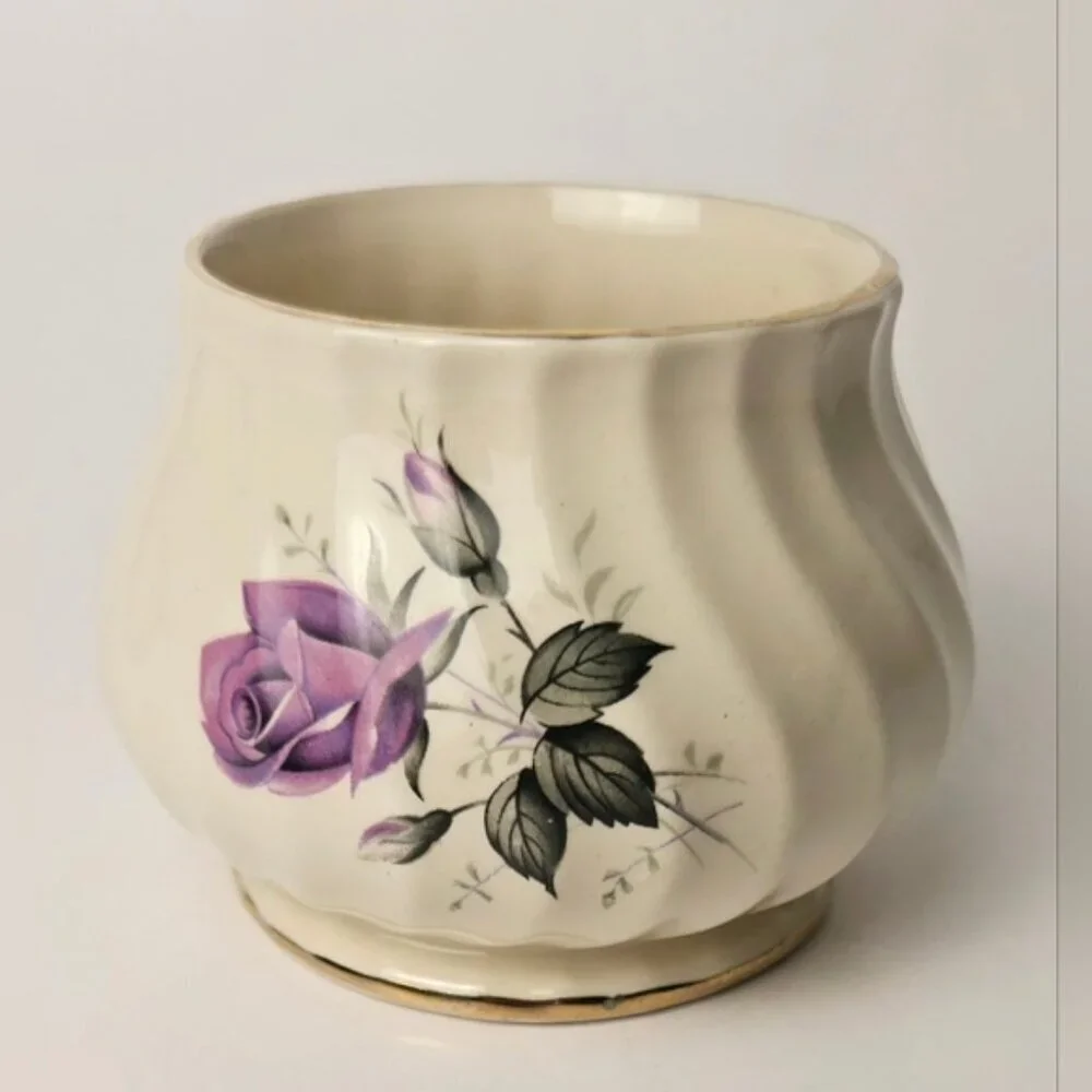 Sadler beautiful vintage